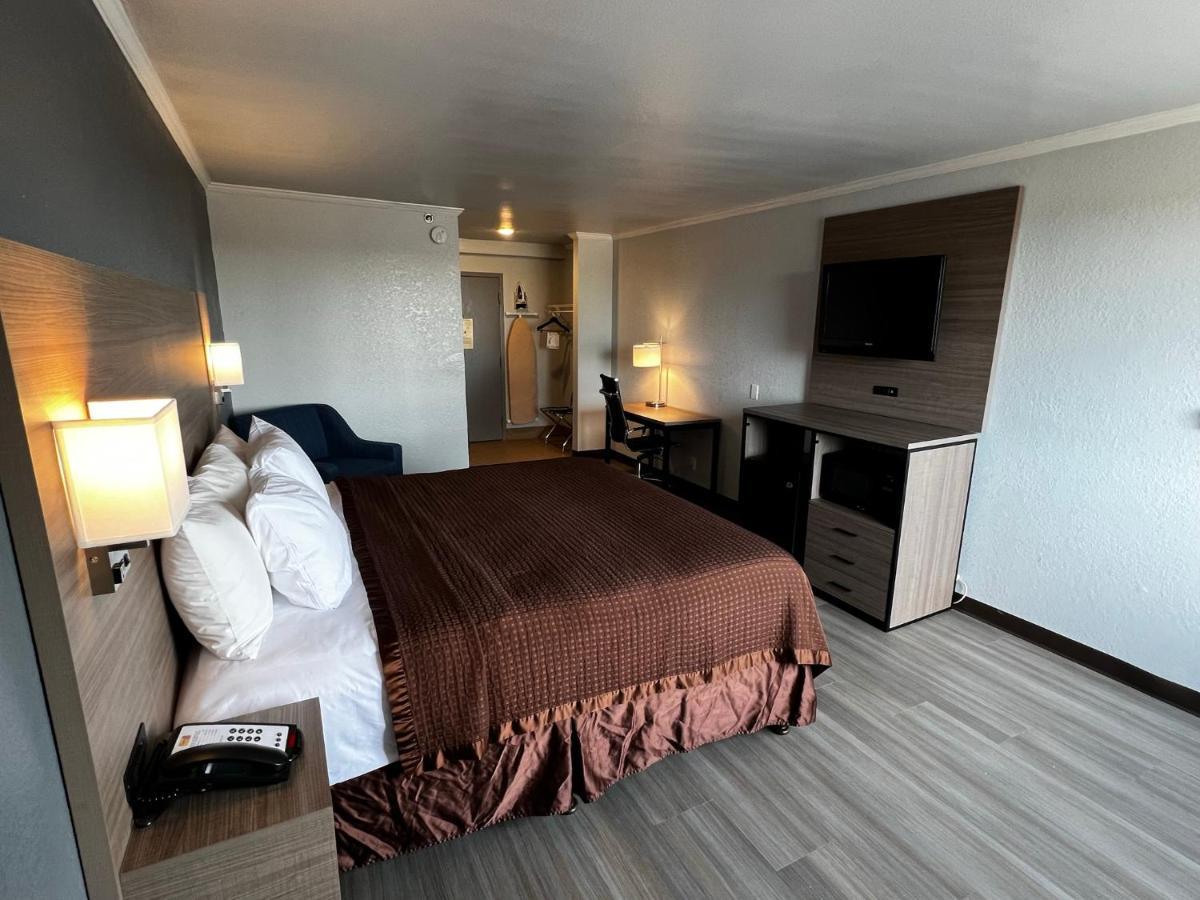 Super 8 By Wyndham Fort Worth Entertainment District Exterior foto